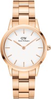 Часы Часы DANIEL WELLINGTON DW00100211 в Москве в Москве