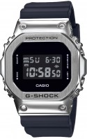 Часы Часы Casio GM-5600-1ER в Москве в Москве