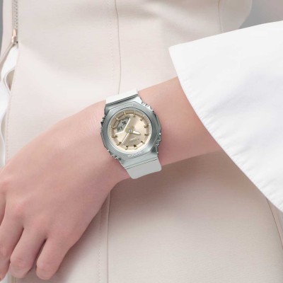 Casio GM-S2110-7A9