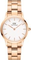 Часы Часы DANIEL WELLINGTON DW00100213 в Москве в Москве